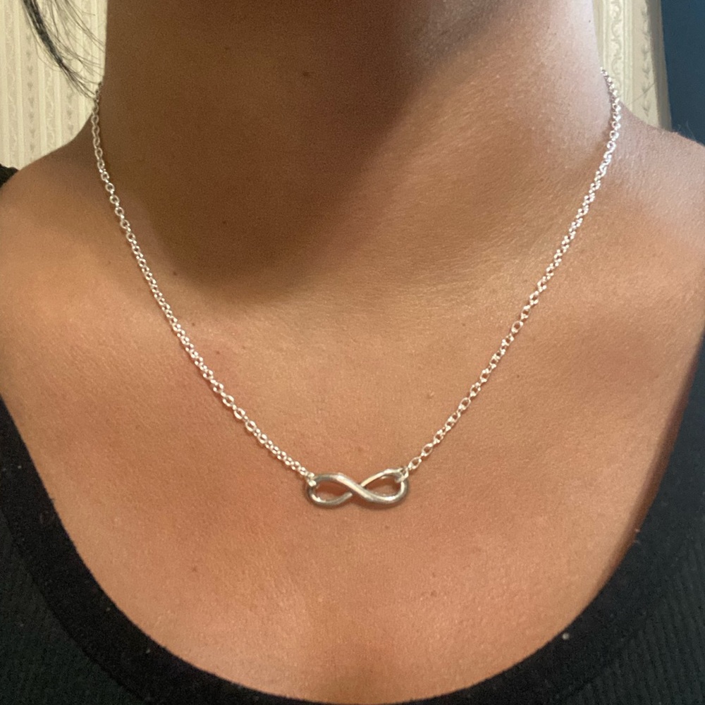 Infinity necklace - Picture 2 of 5